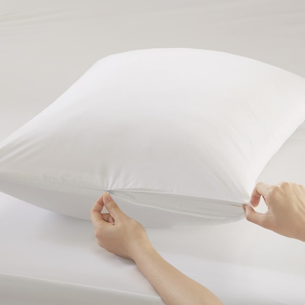 Pillow protector bed hot sale bath and beyond