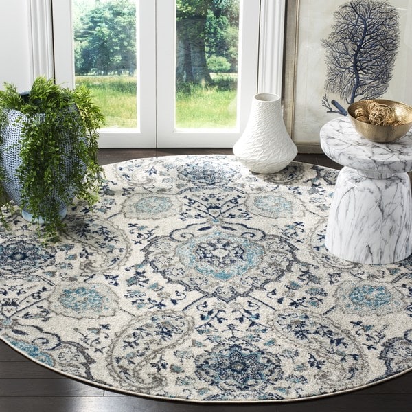 Safavieh Madison Paisley Boho Glam Cream/ Light Grey Rug - 5' x 5' Round