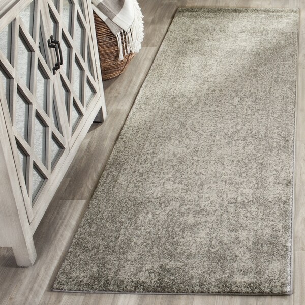 Safavieh Evoke Vintage Oriental Silver/ Ivory Runner Rug - 2'2 x 21'