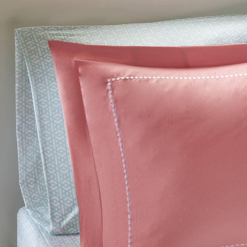 Intelligent Design Eleni Boho Comforter Set with Bed Sheets