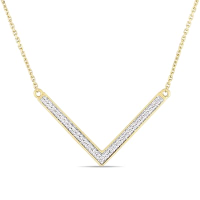 Miadora Signature Collection 14k Yellow Gold 1/7ct TDW Diamond V-Shaped Bar Necklace