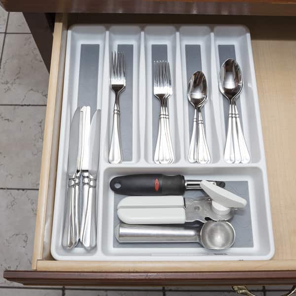 https://ak1.ostkcdn.com/images/products/16536131/Lavish-Home-Silverware-Drawer-Organizer-with-Sections-and-Nonslip-Tray-2df99750-b745-486e-abc6-f3f163a0b74f_600.jpg?impolicy=medium