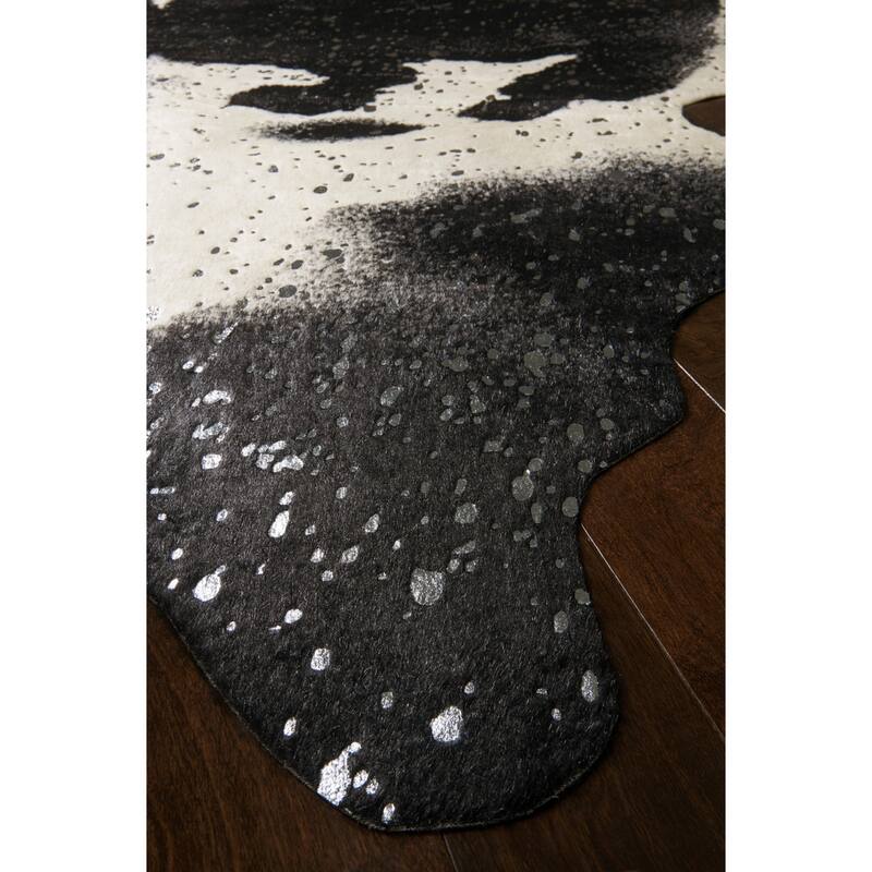 Alexander Home Sierra Faux Cowhide Rug - 3'10" x 5'