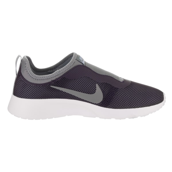 nike women's tanjun slip casual sneakers