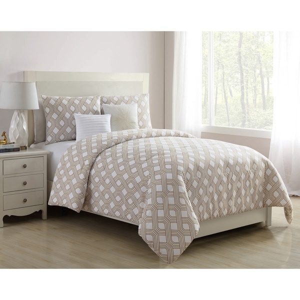 VCNY Home Eli Geometric Reversible Comforter Set
