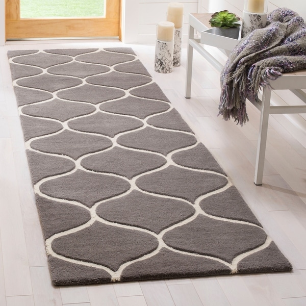 Safavieh Cambridge HandWoven Wool Transitional Geometric Dark Grey/ Ivory Runner Rug - 2'6 x 8'