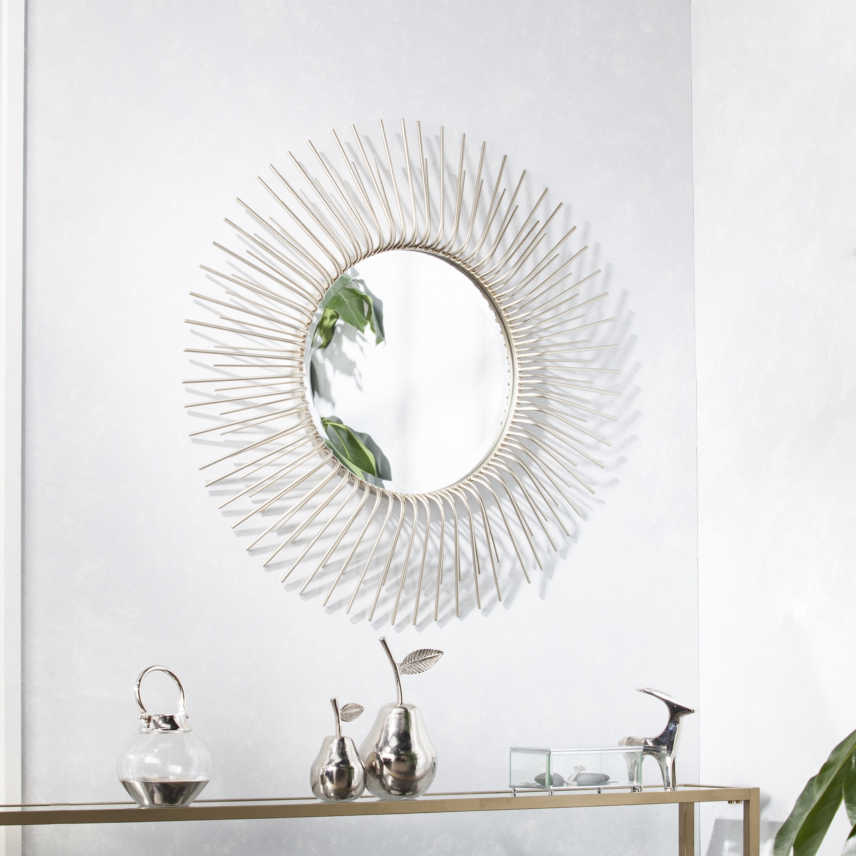 Silver Orchid Nansen Round Oversized Sunburst Wall Mirror Champagne Silver Orchid Nansen Round Oversized Sunburst Wall Mirror Champagne
