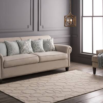 Colonial Home Cream Geometric Handmade Area Rug - 5' x 7'6"