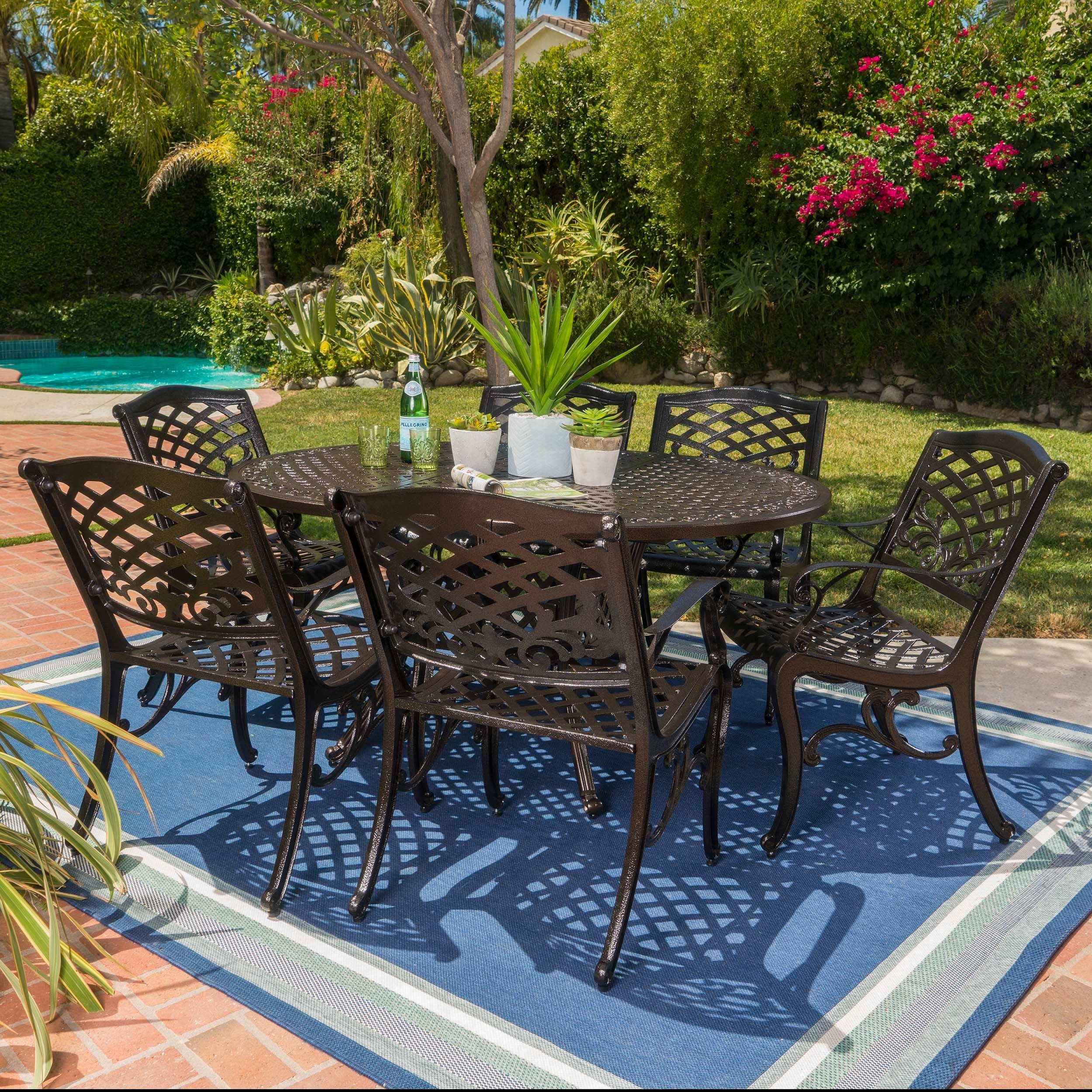 Shop Windley Outdoor Expandable Aluminum Dining Set With Umbrella