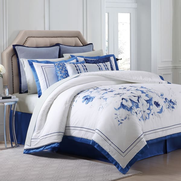Shop Charisma Alfresco Blue Floral Printed Sateen Comforter Set