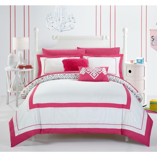 olivia reversible comforter set in fuchsia