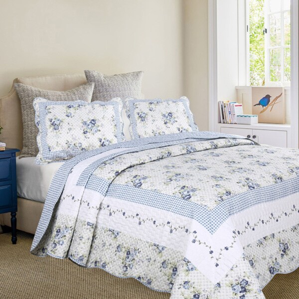 Mayflower Dawn Quilt Set with Standard Pillow Shams