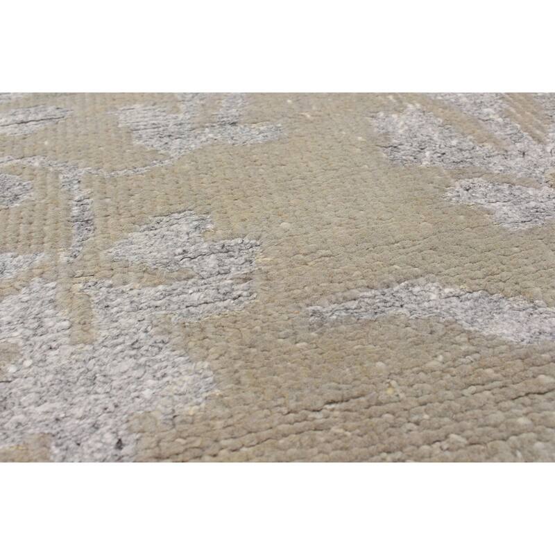 Hand-knotted La Seda Green Silk, Wool Rug