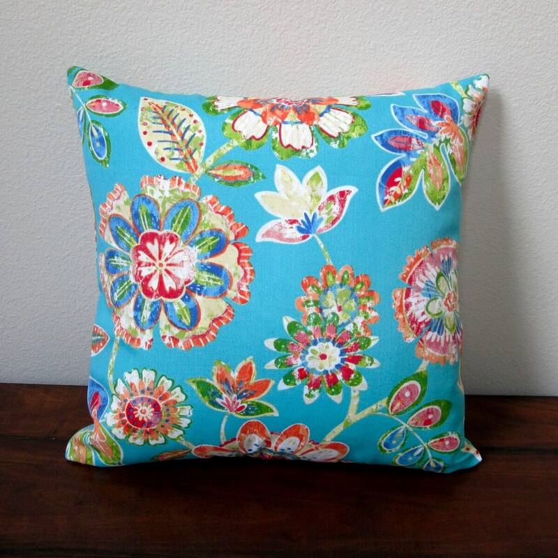 18-inch Indoor/Outdoor Daelyn Opal Tropical Island Hawaiian Beach Flower in Teal - Throw Pillow (Set of 2)