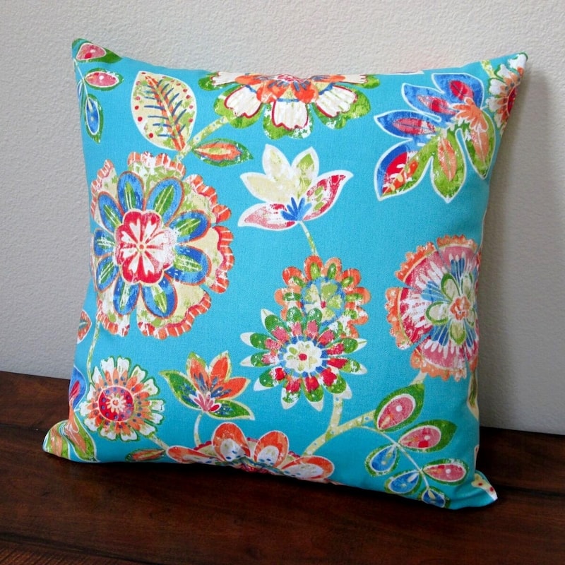 18-inch Indoor/Outdoor Daelyn Opal Tropical Island Hawaiian Beach Flower in Teal - Throw Pillow (Set of 2)