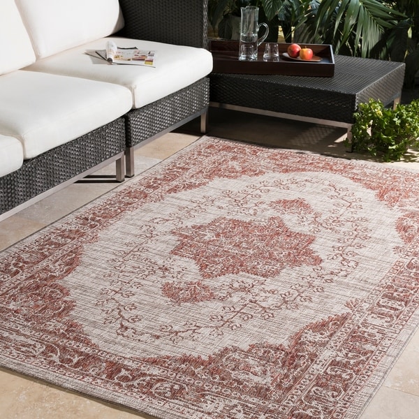 Walsham Vintage Medallion Indoor/ Outdoor Area Rug