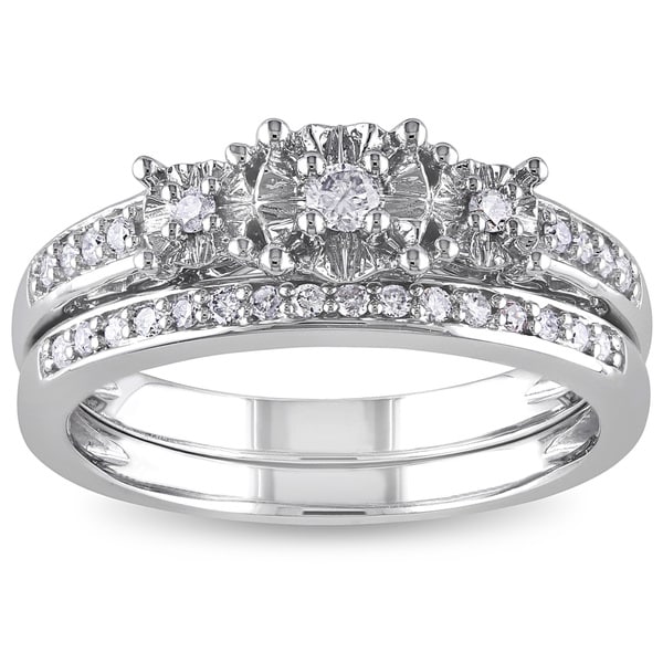 Miadora 10k White Gold 1/4ct TDW Diamond 3-Stone Bridal Ring Set