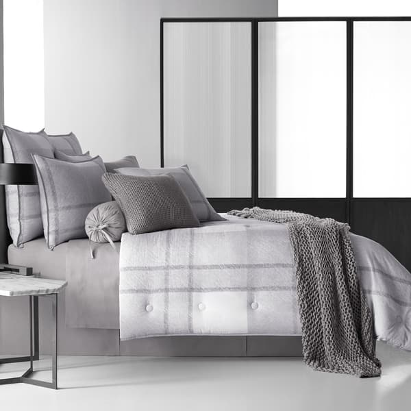 https://ak1.ostkcdn.com/images/products/17179156/Five-Queens-Court-Langdon-Twill-Cotton-4-Piece-Comforter-Set-f006b2af-a70f-4343-8735-54c6e6e25955_600.jpg?impolicy=medium