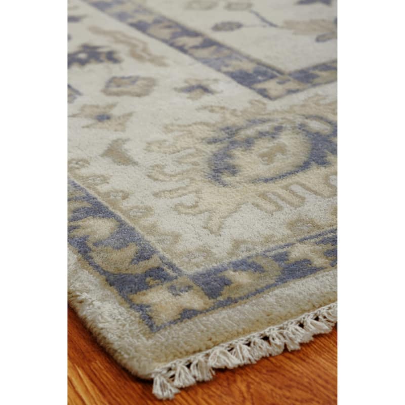 Umbria Ivory Hand-knotted Wool Rug