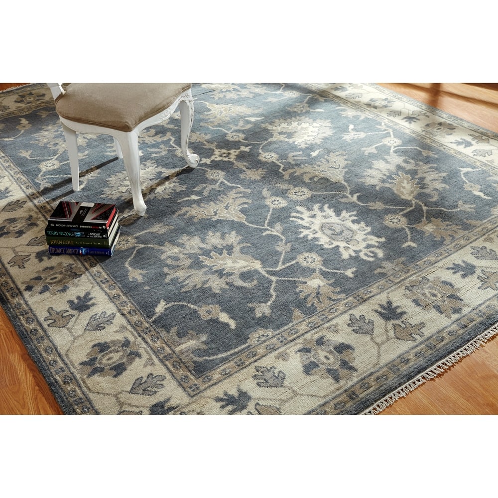 Umbria Grey/Ivory Hand-knotted Wool Rug