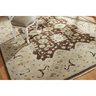 Umbria Brown/Ivory Wool Hand-knotted Rug