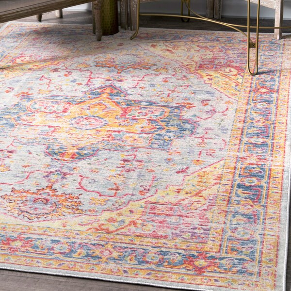 nuLOOM Traditional Vintage Distressed Majestic Medallion Border Area Rug