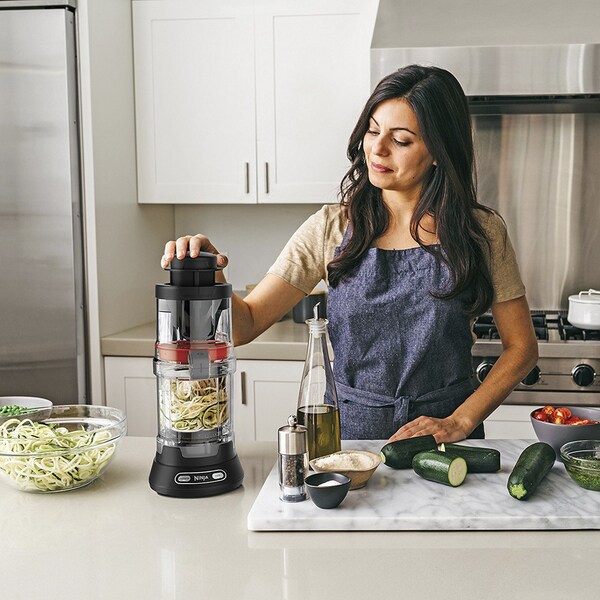 Ninja Precision Food Processor with Auto-Spiralizer - Bed