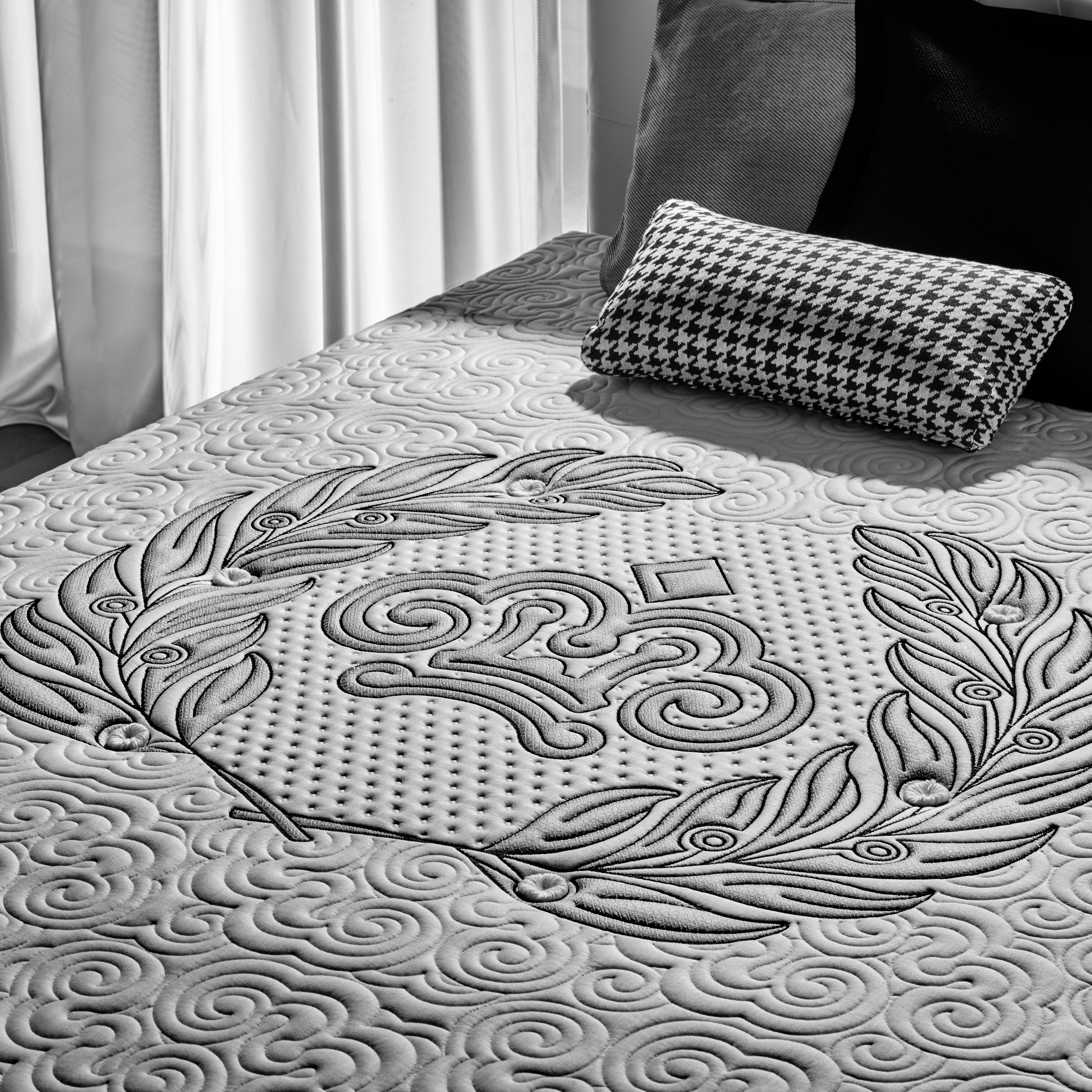 Kingsdown Crown Imperial Sceptre 14-inch Queen Luxury Cushion Firm