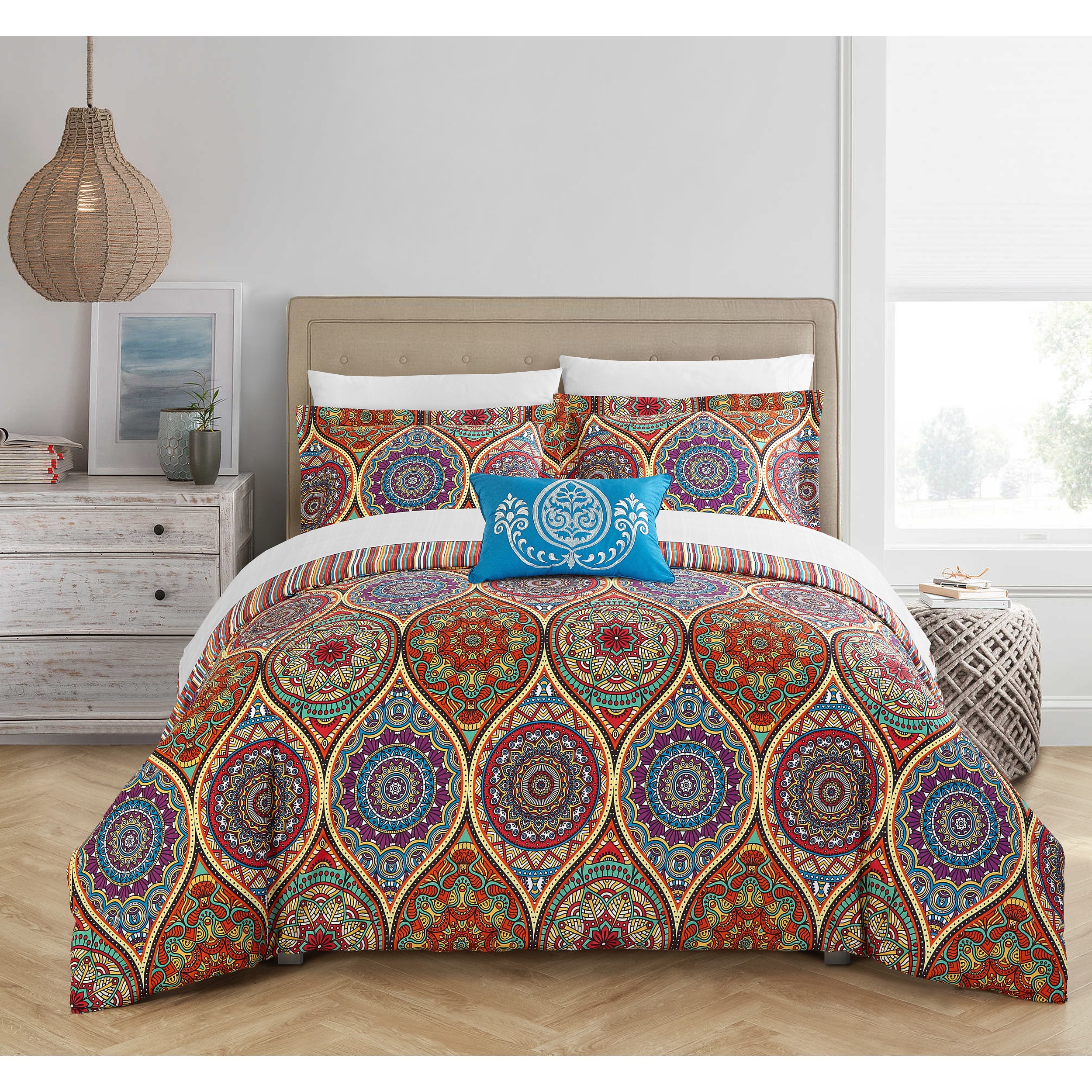 Shop Chic Home Dael 8 Piece Reversible Paisley Duvet Cover And