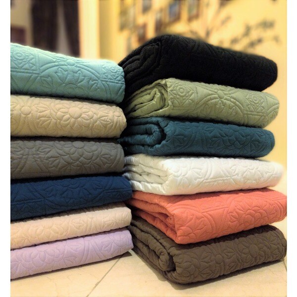 French Impression Palace Grand 3 Piece Oversized Quilt Set