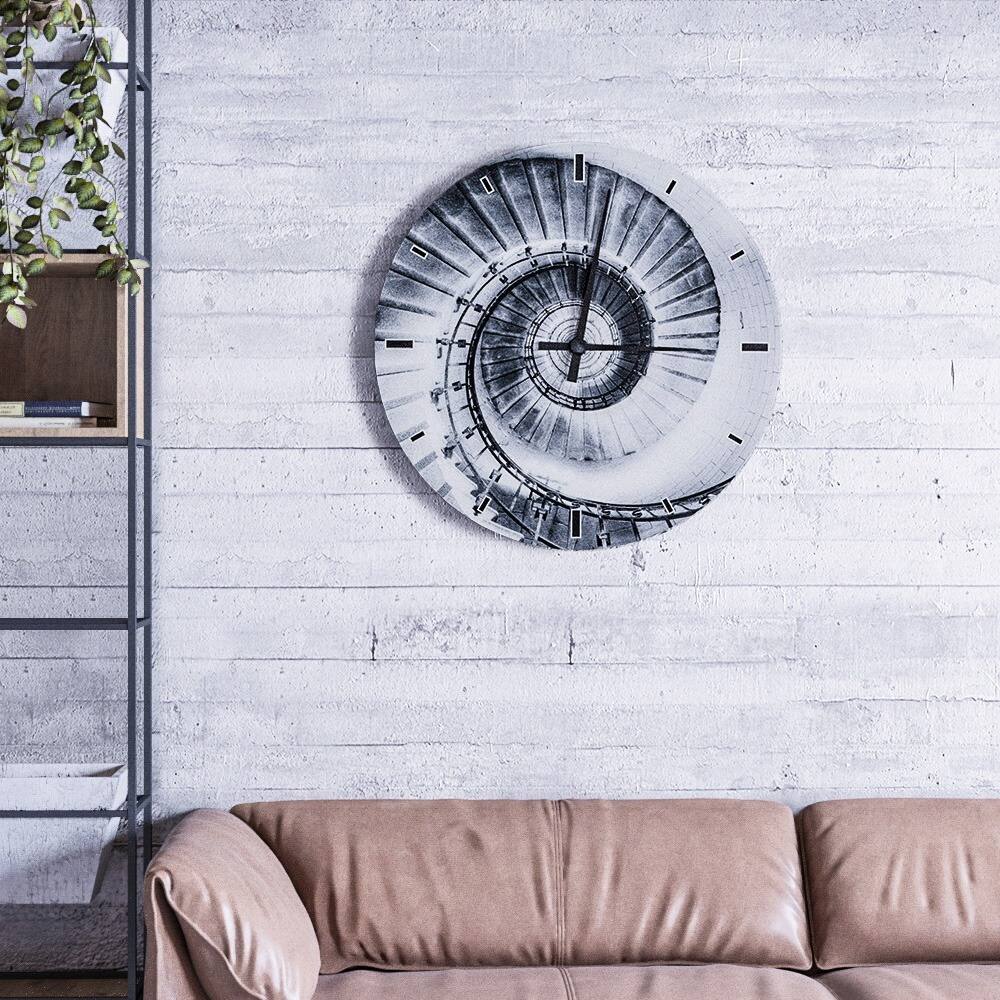 Twisting Climb Clock