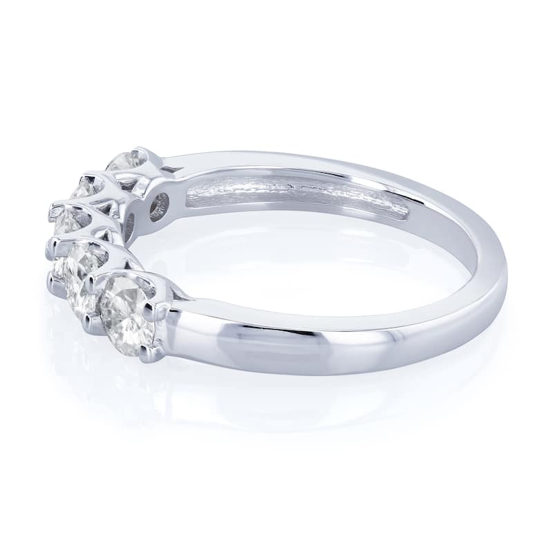 Annello by Kobelli 14k White Gold 4/5ct TGW Round Near Colorless Moissanite Wedding Band