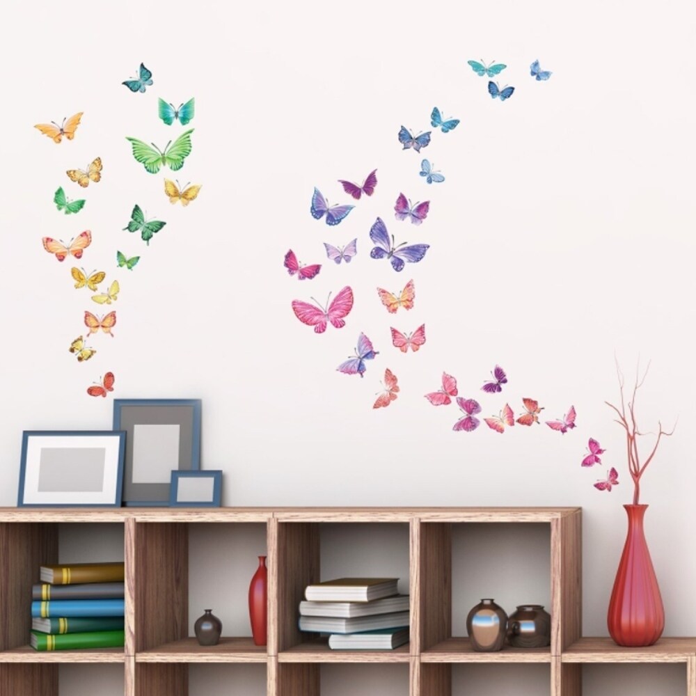 Бабочки акварелью на стене
