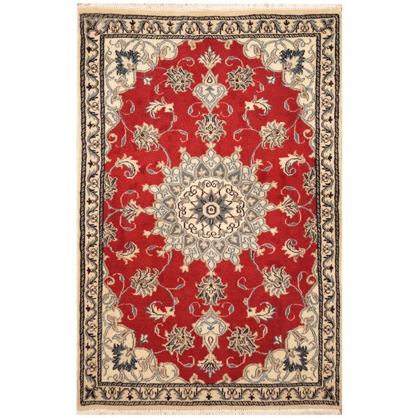 Handmade Nain Wool and Silk Rug (Iran) - 2'11 x 4'6