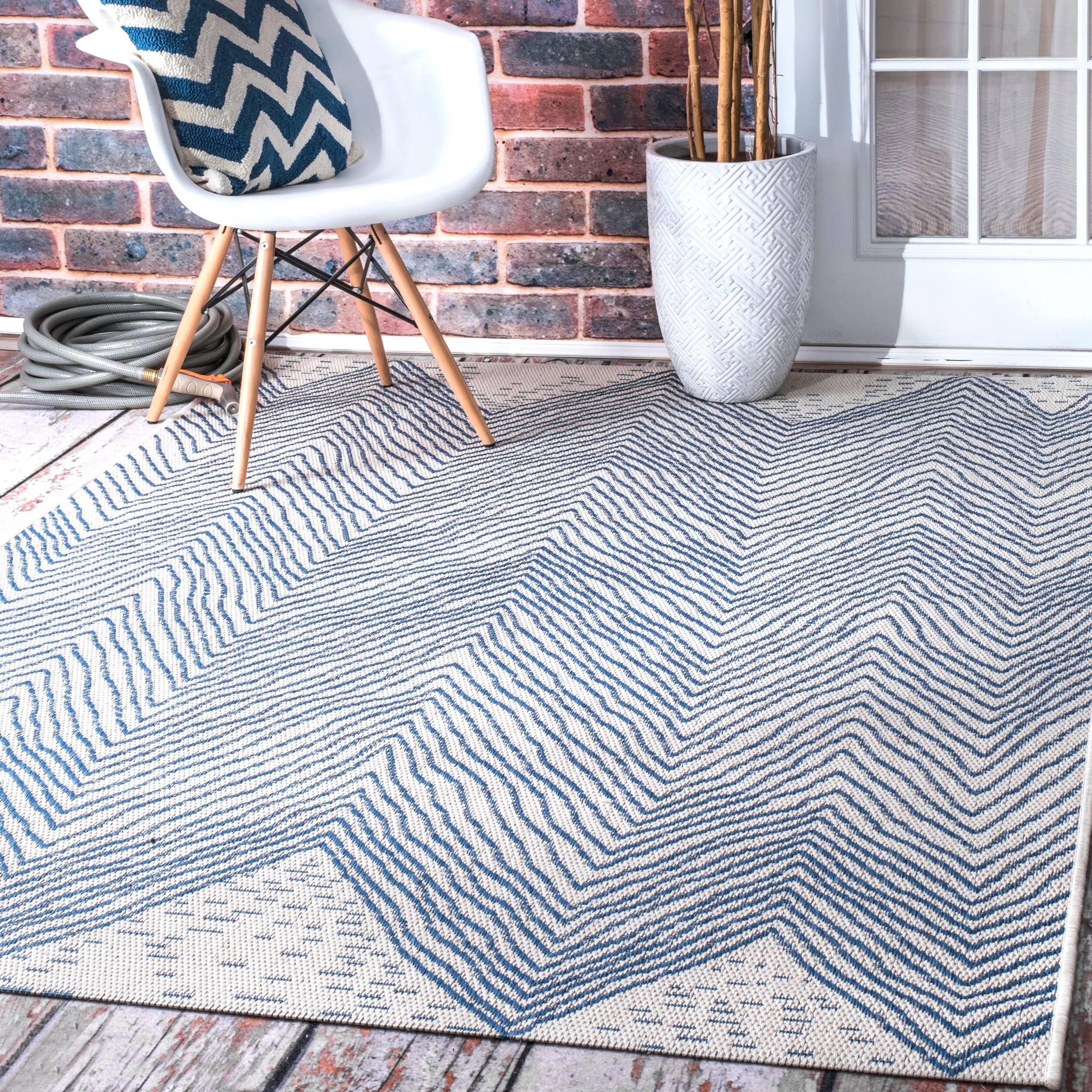 Nuloom Indoor Outdoor Geometric Wavy Chevron Blue Rug 7 6 X 10 9 Nuloom Indoor Outdoor Geometric Wavy Chevron Blue Rug 7 X27