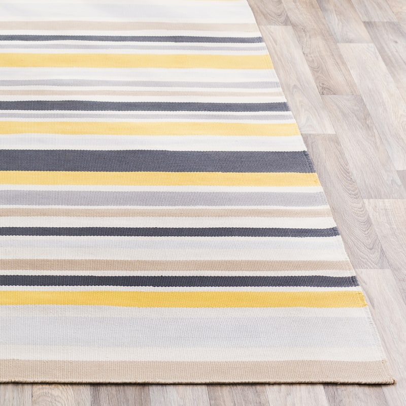Breisgau Traditional Striped Indoor/ Outdoor Area Rug - 5' x 7'6"