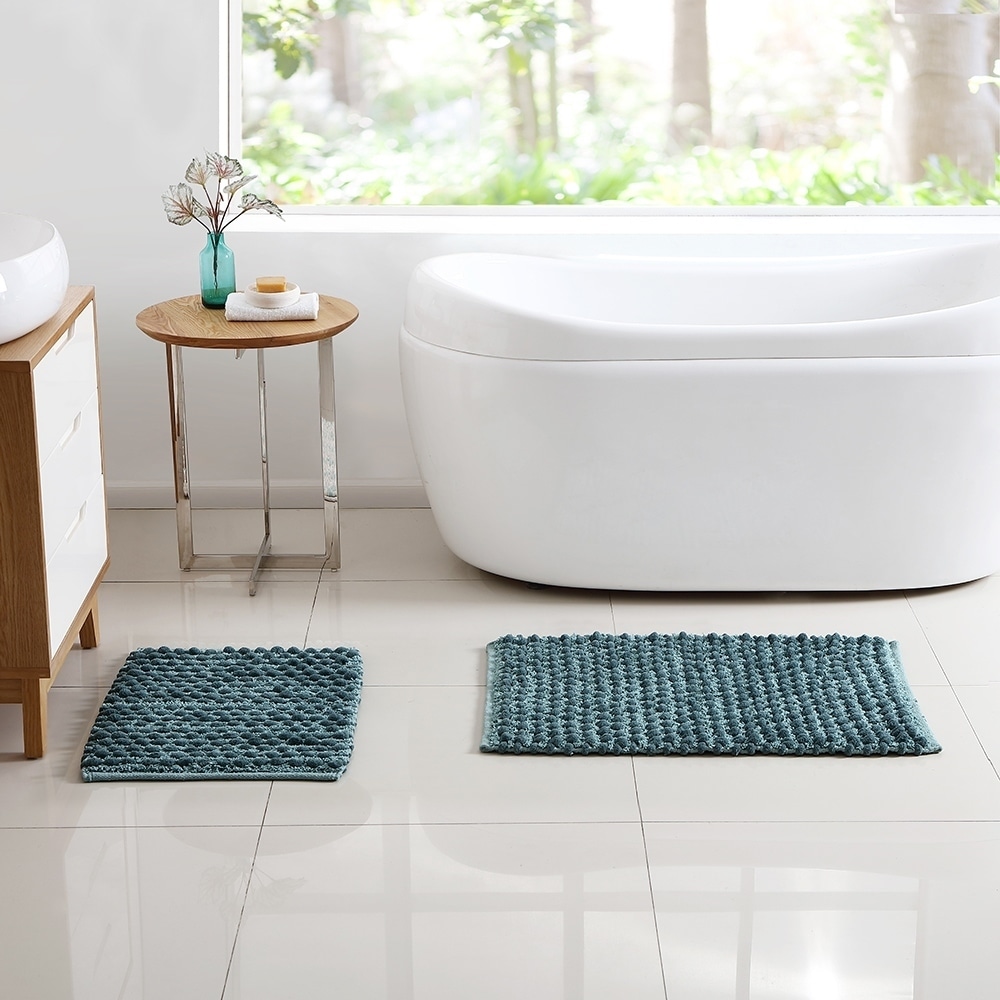 https://ak1.ostkcdn.com/images/products/17679105/VCNY-Home-Reily-Two-Tone-Cotton-Blend-Cut-Pile-2-piece-Bath-Rug-Set-083f4ff7-82be-454b-88fa-2dbc519587b7.jpg