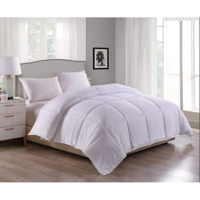 Stayclean Down Alternative Microfiber Comforter with Stain Control