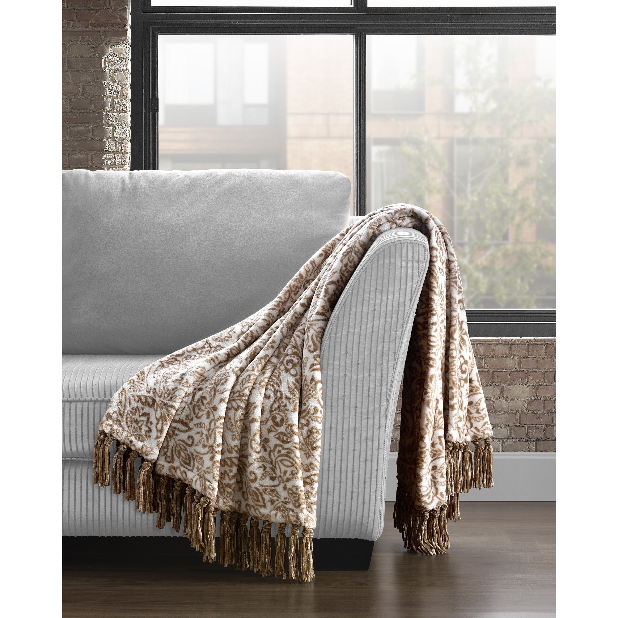 Soft Plush Damask Printed Throw with Fringe