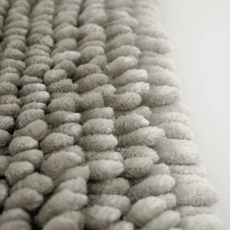 Jean Pierre Mega Butter Chenille 17" x 24" Bath Mat