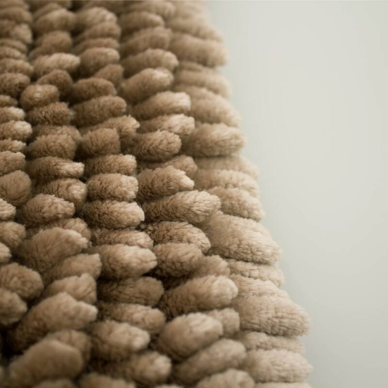 Jean Pierre Mega Butter Chenille 17" x 24" Bath Mat