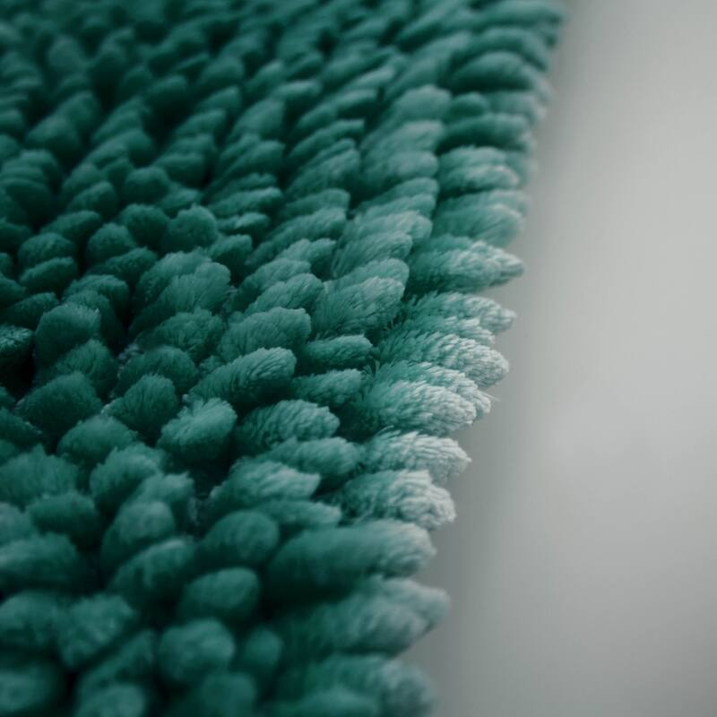 Jean Pierre Mega Butter Chenille 17" x 24" Bath Mat