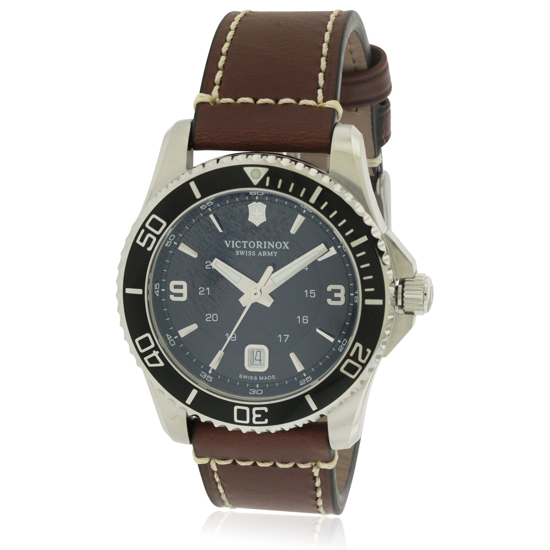 victorinox maverick black dial