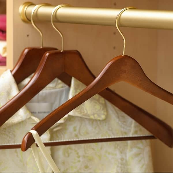 https://ak1.ostkcdn.com/images/products/17806554/Curved-Wooden-Top-Hanger-with-Walnut-Finish-1-2-Inch-Thick-Hangers-with-Brass-Swivel-Hook-Notches-For-Hanging-Straps-db2dd026-cf4b-4a29-99ff-dceb0e98251d_600.jpg?impolicy=medium