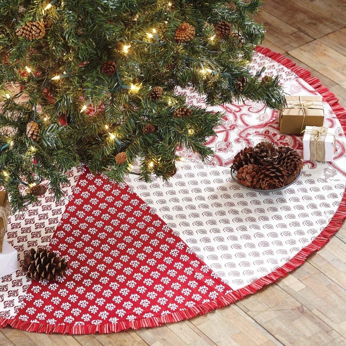 Christmas Holiday Decor Whitton Red Tree Skirt 50/" Burlap VHC Brands
