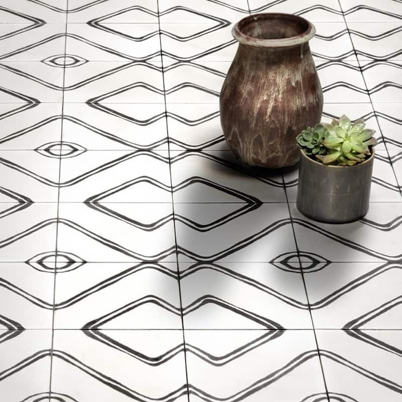 Handmade Chawen in White and Black Tile