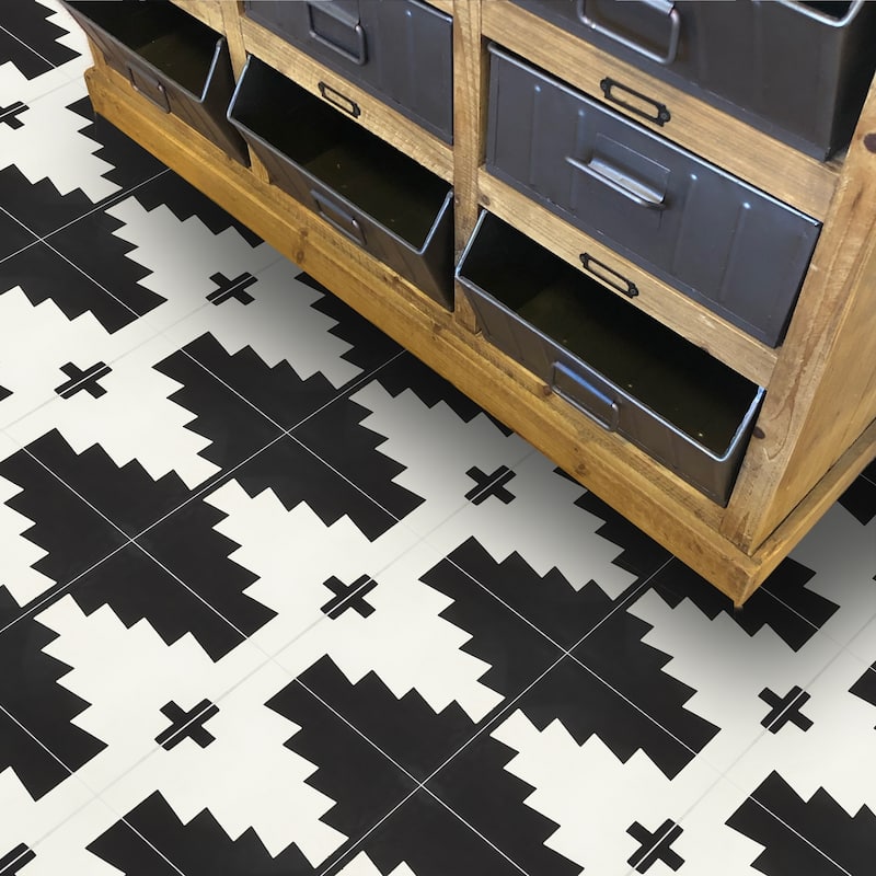 Handmade Midar in Black and White Tile (Morocco)
