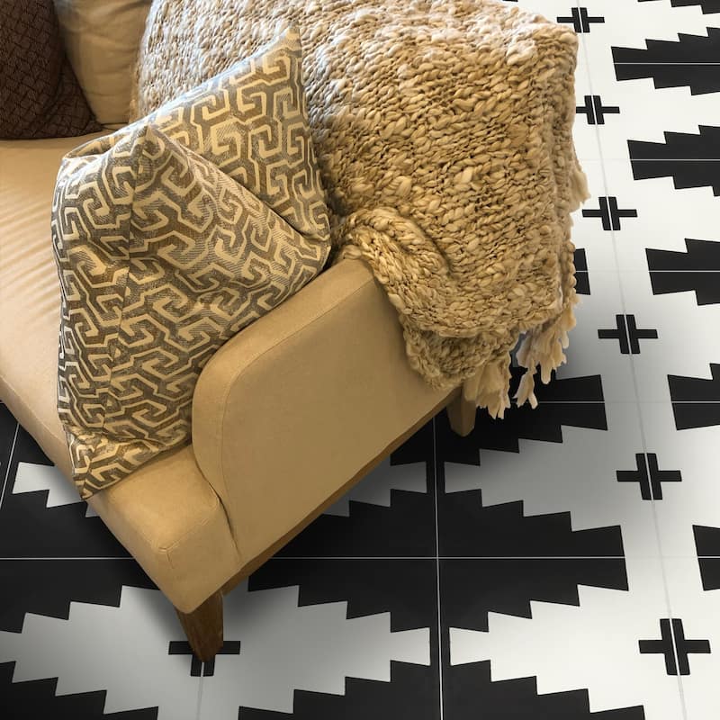 Handmade Midar in Black and White Tile (Morocco)