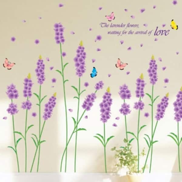 Nhãn dán tường hoa lavender là một sản phẩm trang trí đang được ưa chuộng hiện nay. Với chất liệu bền đẹp và dễ dàng sử dụng, bạn có thể tạo ra một không gian sống động và lãng mạn cho phòng ngủ hay phòng khách của mình.