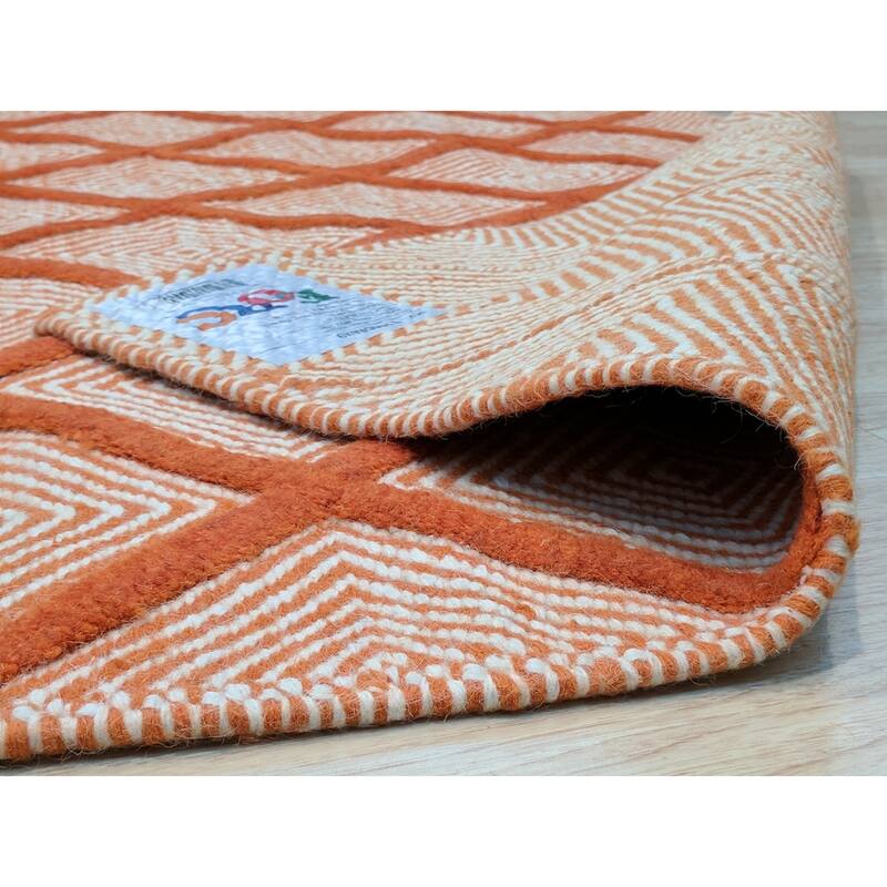 Handmade Wool Orange Transitional Trellis Xavier Rug - Timeless Elegance and Vibrant Design